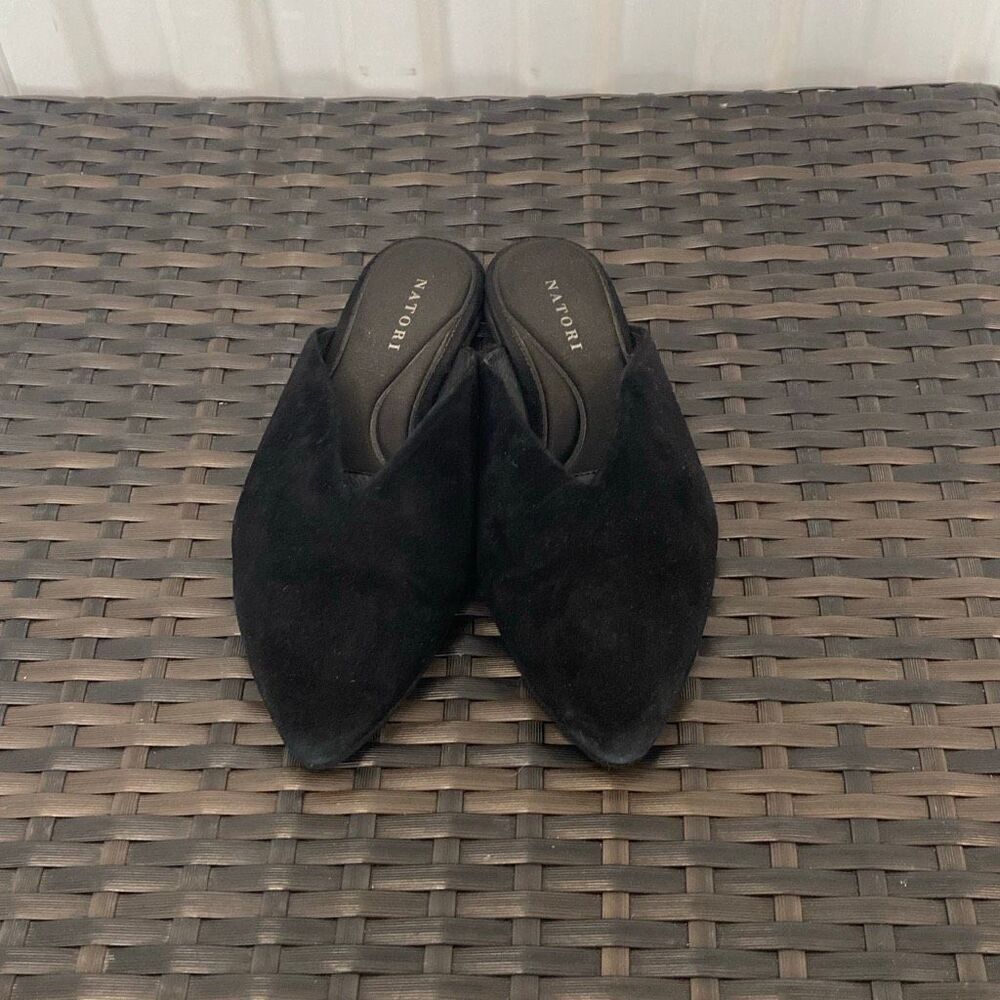 Natori suede Amour Mules shoes  women’s size 6.5